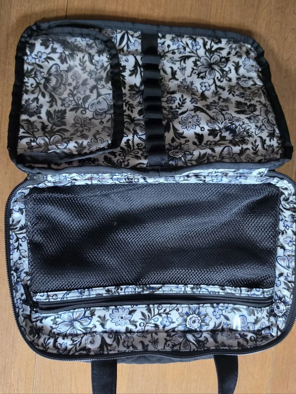 Vera Bradley Black Quilted Travel Toiletry Bag
